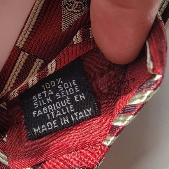 CHANEL Men's Vintage Tie 100% Silk Made in Italy burgundy pattern with CCs - Picture 3 of 5